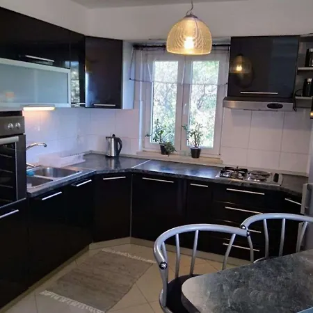 With Parking Space - 22490 מאקרסקה